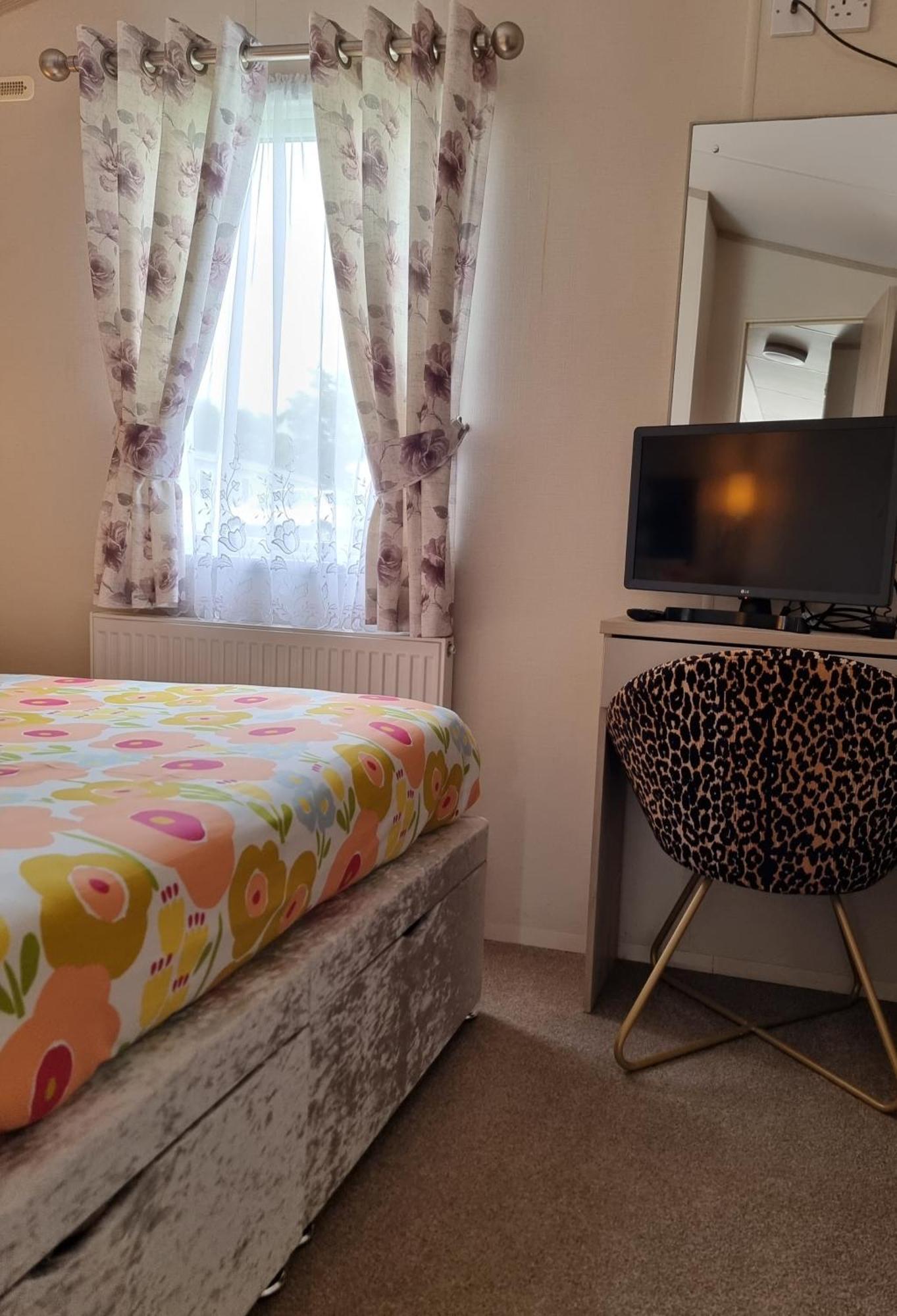Static Caravan To Hire , Hoburne Devon Bay Hotell Goodrington Exteriör bild